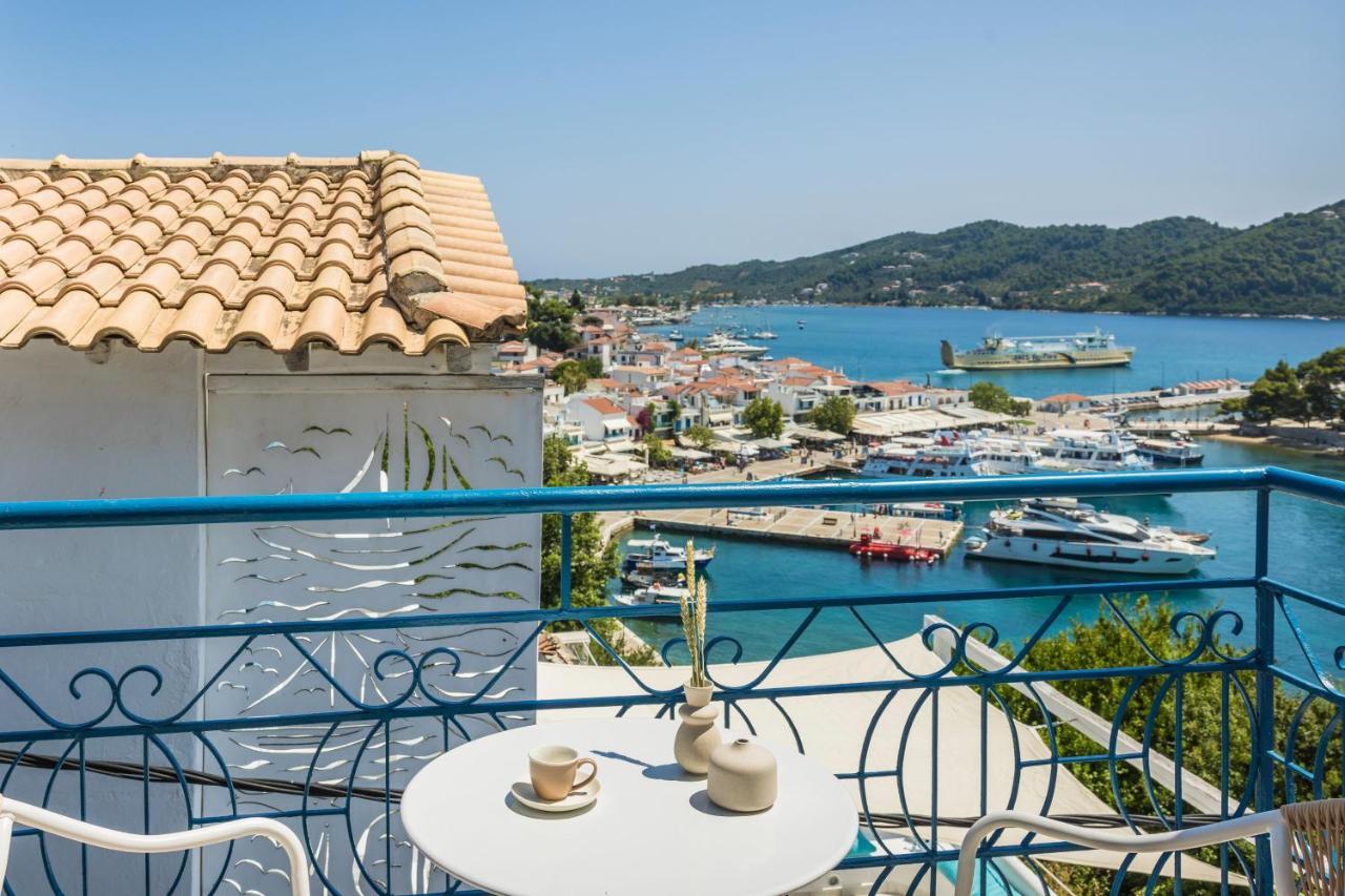 Hotel The Blue Città di Skiathos Esterno foto